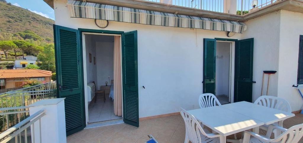 Appartamenti Villa Miramare Capoliveri Kültér fotó